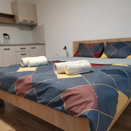 Snegar Apartments โอครีด ภายนอก รูปภาพ