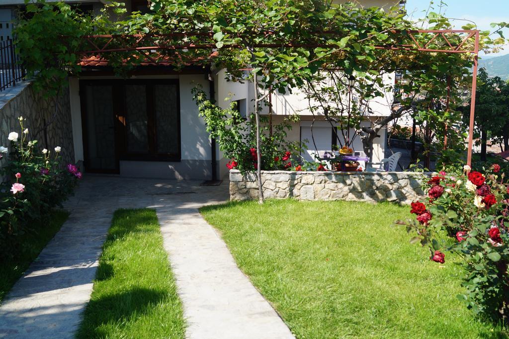 Snegar Apartments โอครีด ภายนอก รูปภาพ